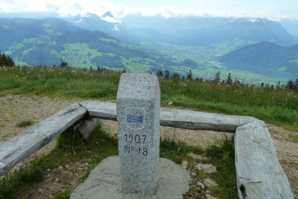 Schwyzer Höhenweg, 3. Etappe Goldau - Sattel